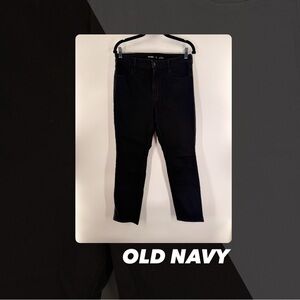 EUC Old Navy High-Rise Wow Straight Leg Jeans